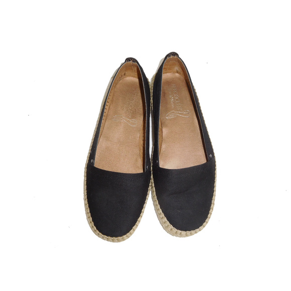 old navy blue flip flops